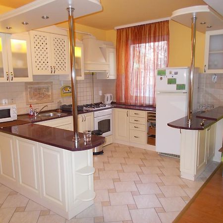 Lara Apartman Debreczyn Zewnętrze zdjęcie