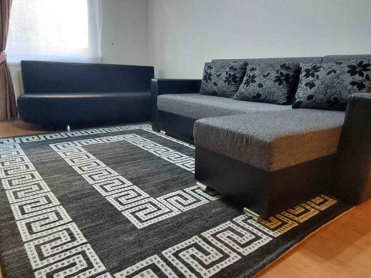 Lara Apartman Debreczyn Zewnętrze zdjęcie