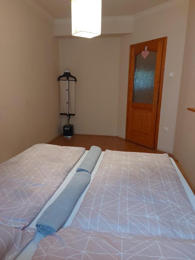 Lara Apartman Debreczyn Zewnętrze zdjęcie