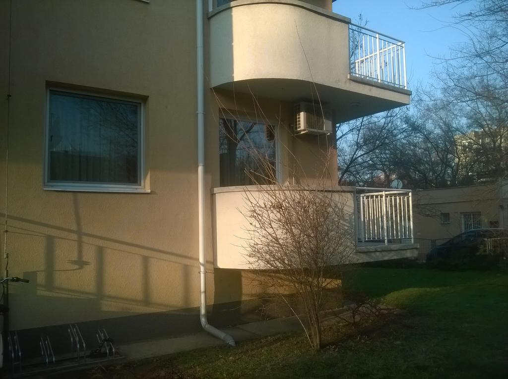 Lara Apartman Debreczyn Zewnętrze zdjęcie