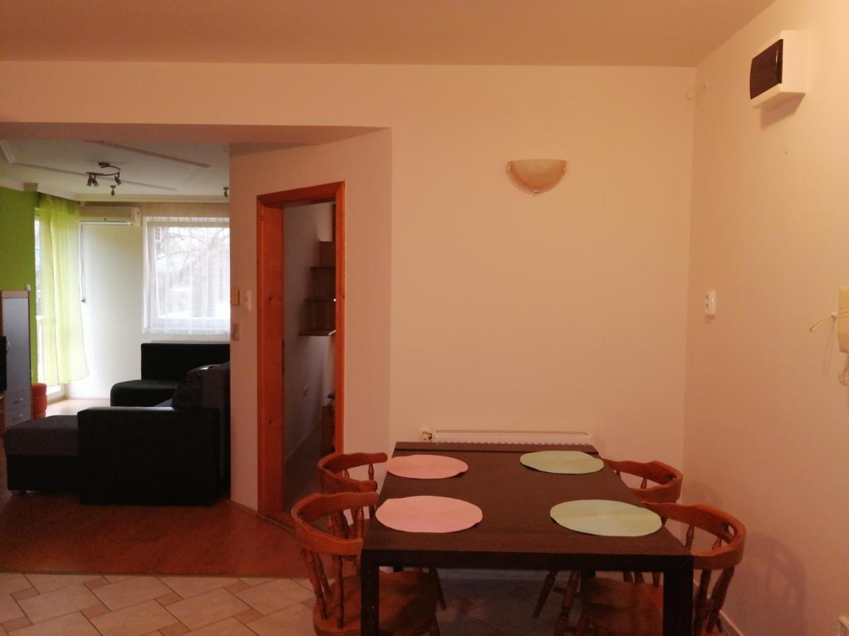 Lara Apartman Debreczyn Zewnętrze zdjęcie